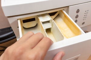 Tuy-co-the-tu-lam-sach-may-giat-Toshiba-tai-nha-nhung-ban-van-se-gap-mot-vai-van-de-ky-thuat